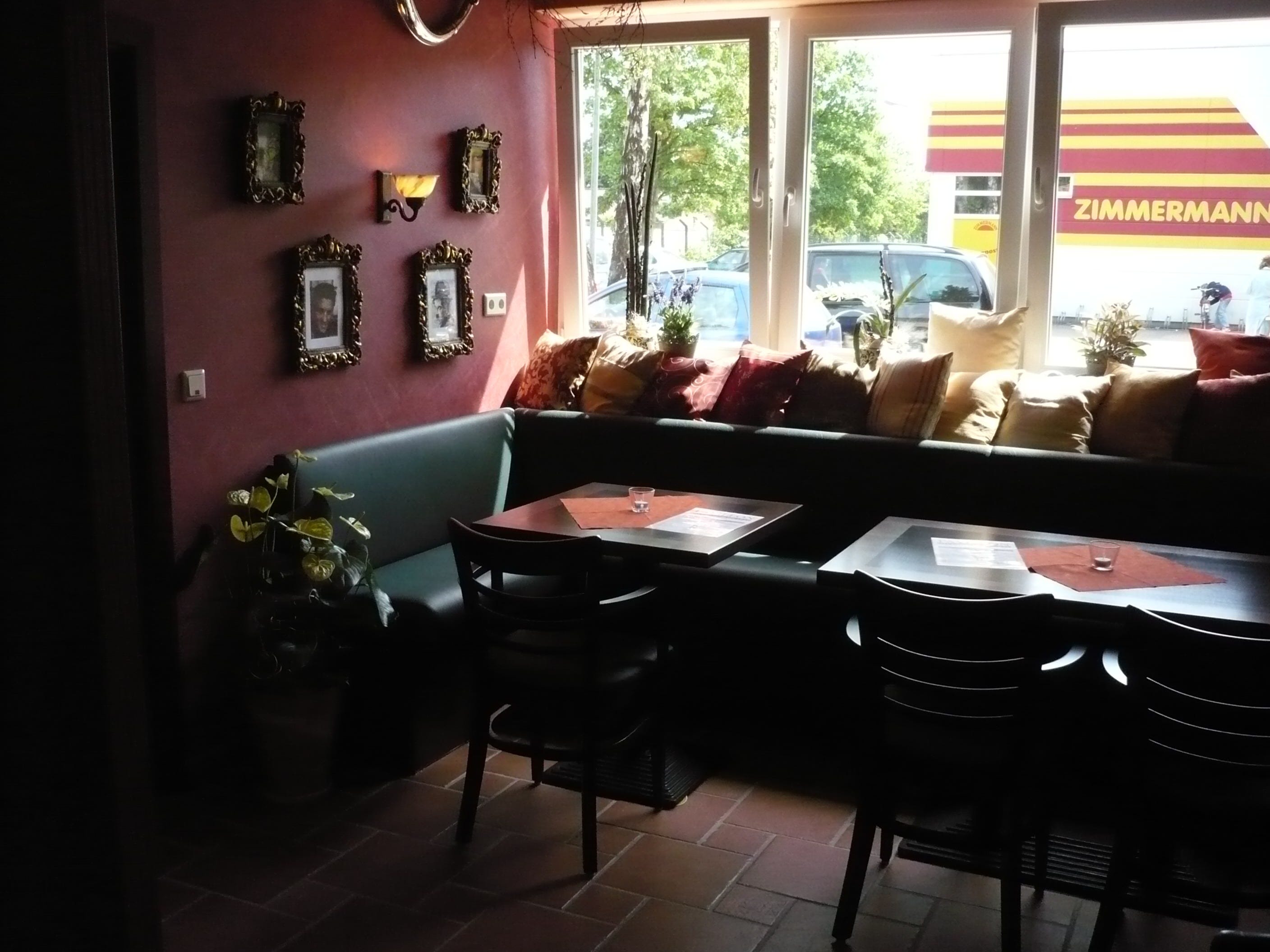Internationales Restaurant Bistro Pavillon