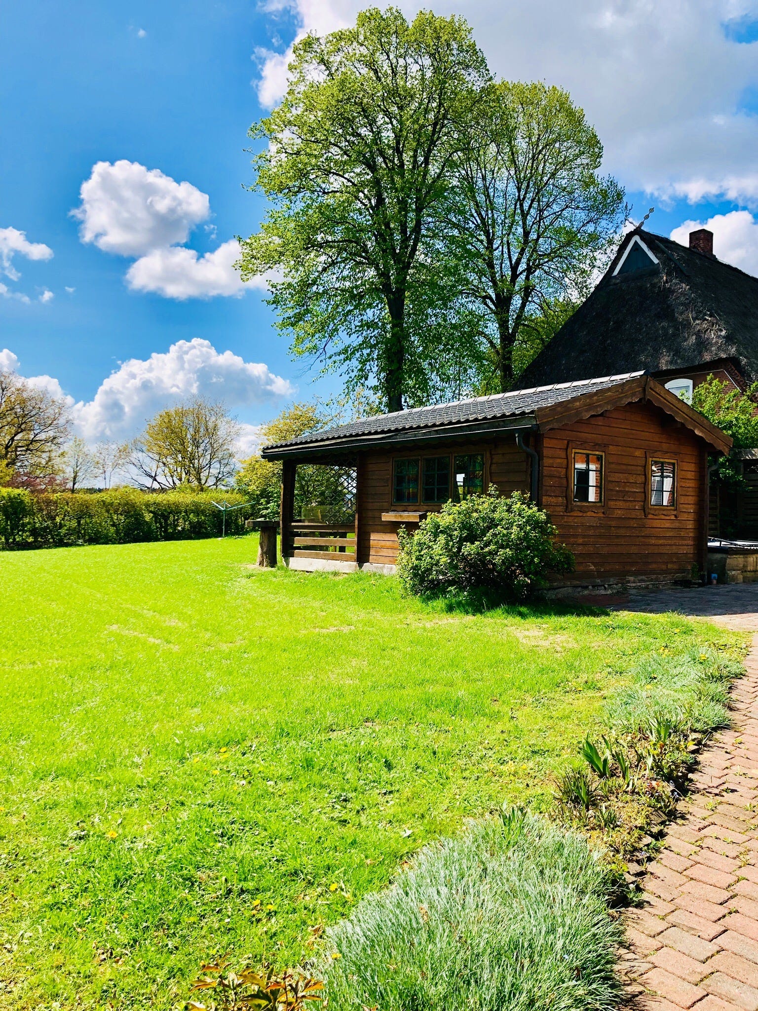 kleines Blockhaus mit Veranda Wohnungen FerienhofKeske