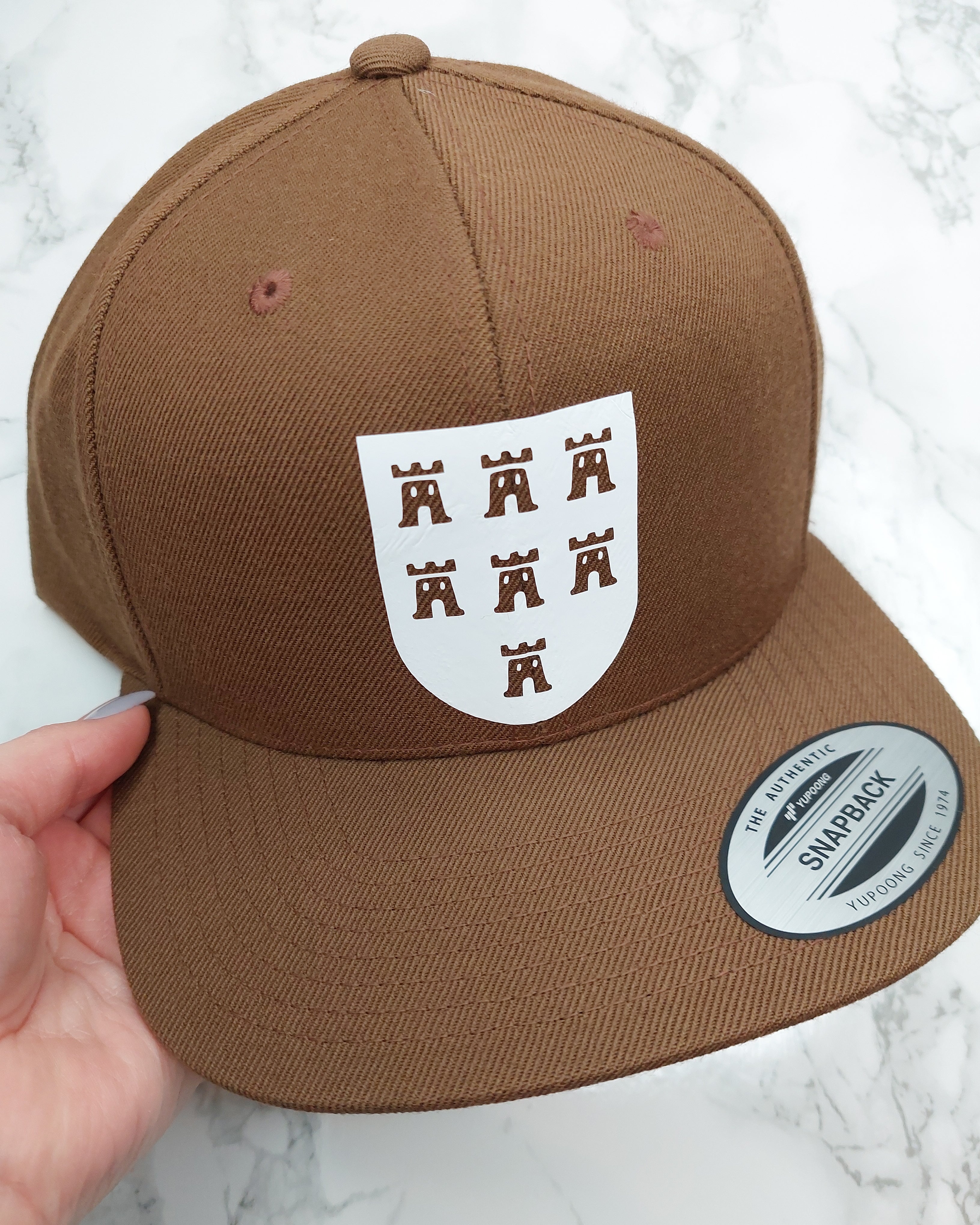 Snapback Cap &amp;quot;Siebenbürger Wappen&amp;quot; - Siebenbürgen - Shop | Liebe zum ...