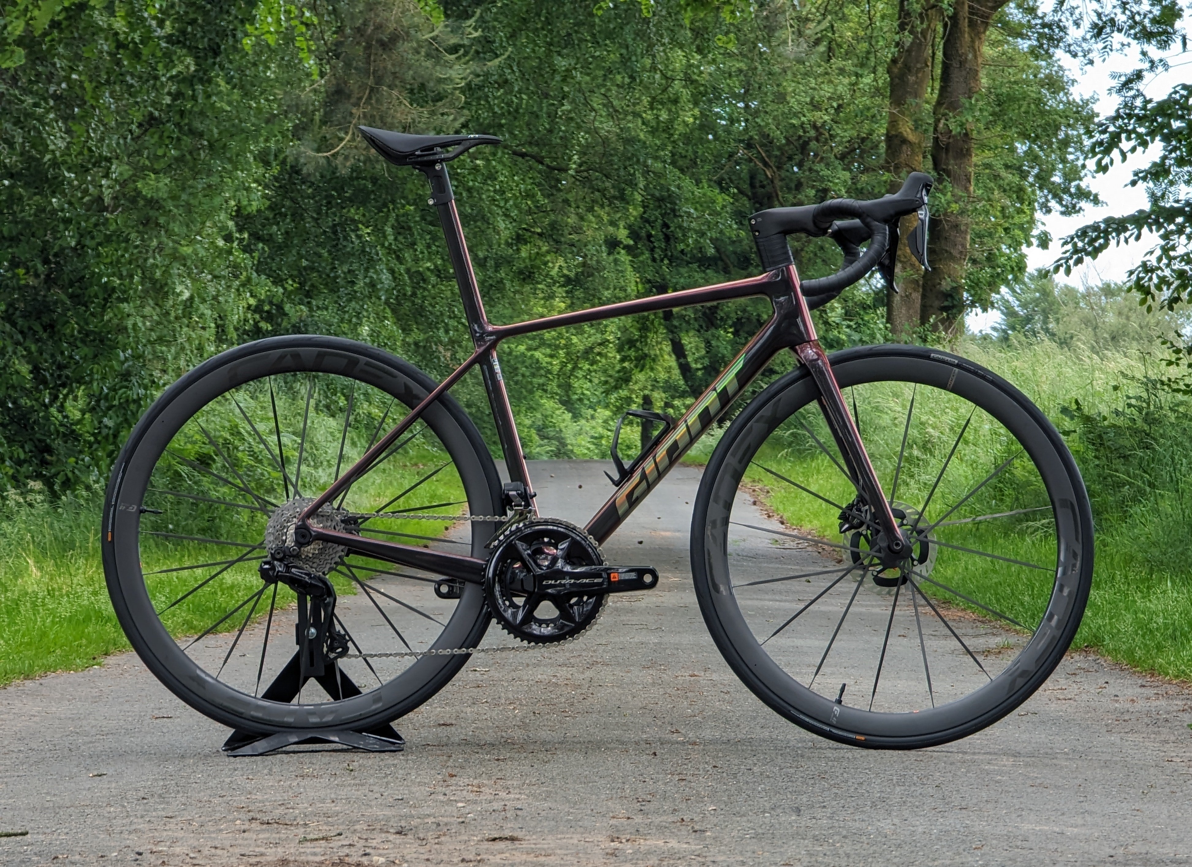 Bike giant tcr deals